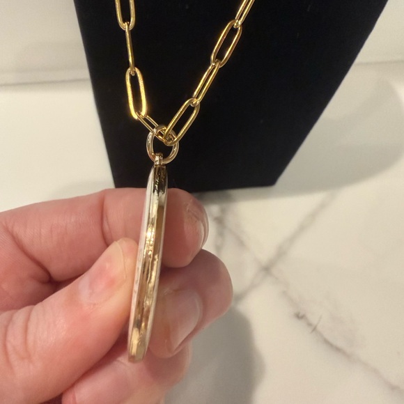 Louis Vuitton Gold Trunks & Bags Pendant - Picture 9 of 11